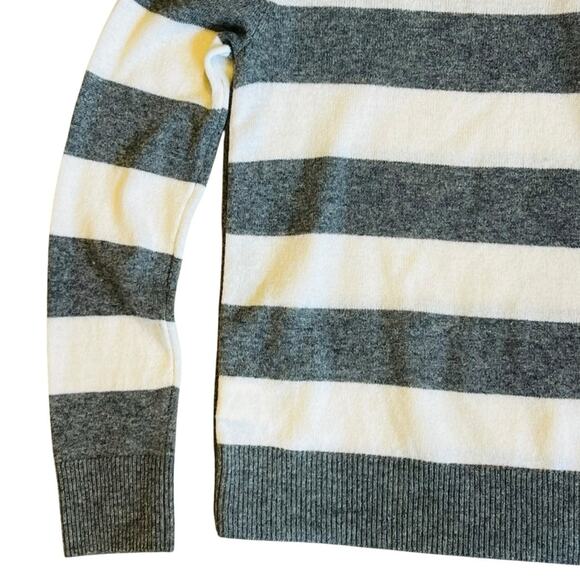 Equipment Women’s Sz S Cashmere Gray White Stripe Crew Neck Sweater Jenny - Picture 9 of 13